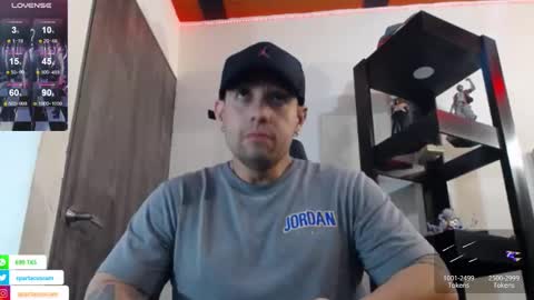 Snapshot of spartacus_cam chatting on December 30, 2024, 5:26 am     online show from December 30, 2024, 5:26 am