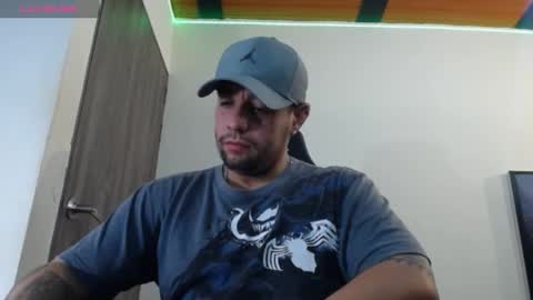 Snapshot of spartacus_cam chatting on January 16, 2025, 5:42 am     online show from January 16, 2025, 5:42 am