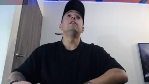 Snapshot of spartacus_cam chatting on January 18, 2025, 6:34 am     online show from January 18, 2025, 6:34 am