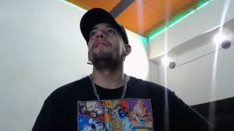 Snapshot of spartacus_cam chatting on February 5, 2025, 8:54 am     online show from February 5, 2025, 8:54 am