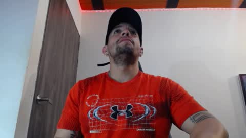 Snapshot of spartacus_cam chatting on February 6, 2025, 6:08 am     online show from February 6, 2025, 6:08 am