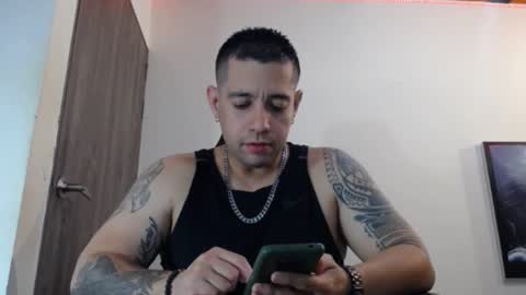 Snapshot of spartacus_cam chatting on February 10, 2025, 5:25 am     online show from February 10, 2025, 5:25 am