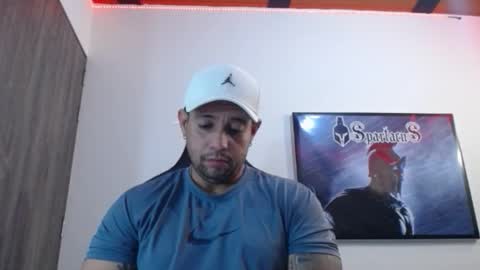 Snapshot of spartacus_cam chatting on September 22, 2025, 5:20 am     online show from September 22, 2025, 5:20 am