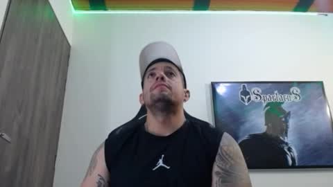 Snapshot of spartacus_cam chatting on September 23, 2025, 6:05 am     online show from September 23, 2025, 6:05 am