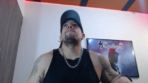 Snapshot of spartacus_cam chatting on September 29, 2025, 5:34 am     online show from September 29, 2025, 5:34 am