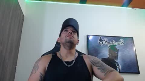 Snapshot of spartacus_cam chatting on October 16, 2025, 5:52 am     online show from October 16, 2025, 5:52 am