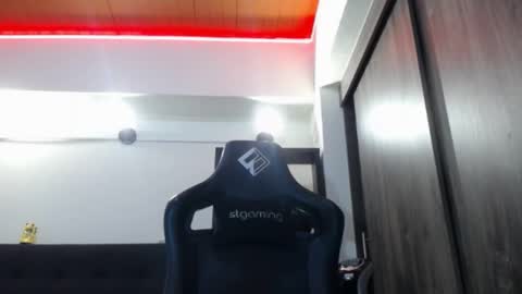     online show from May 27, 2026, 5:26 am
