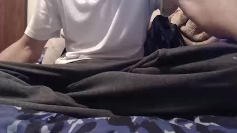 Snapshot of spazzy2 chatting on October 12, 2025, 7:51 am spazzy2 online show from October 12, 2025, 7:51 am