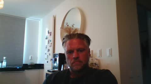 Snapshot of spectacularguy chatting on April 21, 2026, 9:15 am DutchDude online show from April 21, 2026, 9:15 am
