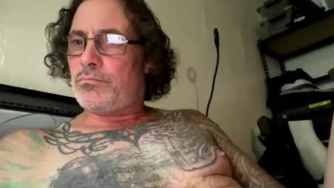 specter1972 online show from April 2, 2026, 11:13 pm