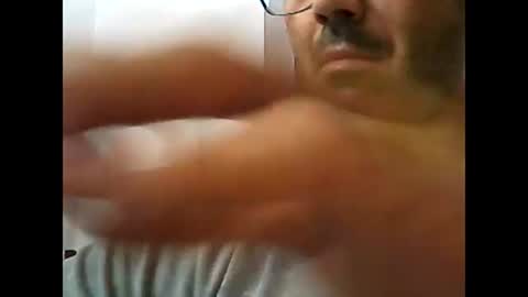 Snapshot of speed0800 chatting on May 14, 2026, 9:43 pm Speed online show from May 14, 2026, 9:43 pm