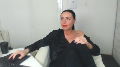 Carla online show from February 14, 2025, 7:12 pm