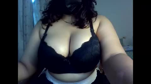 Snapshot of spicy_titties chatting on May 14, 2026, 1:34 am spicy_titties online show from May 14, 2026, 1:34 am