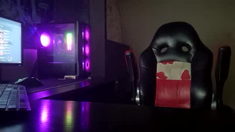 Snapshot of spicyfox420 chatting on October 13, 2025, 5:02 pm SpicyFox420 online show from October 13, 2025, 5:02 pm