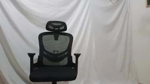 Marco. When Im offline you can view premium content in bio online show from December 22, 2025, 8:17 pm