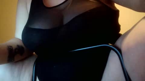 Snapshot of spinnerbitch chatting on May 13, 2026, 7:22 pm Vanessa Spade online show from May 13, 2026, 7:22 pm