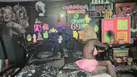 Snapshot of splashh_queen420 chatting on April 13, 2026, 3:12 am Daddy His Splash Queen online show from April 13, 2026, 3:12 am