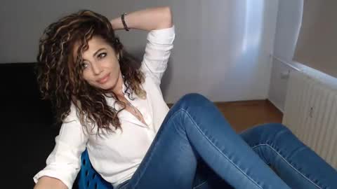 Snapshot of spoiled__doll chatting on January 12, 2025, 12:12 pm Doll online show from January 12, 2025, 12:12 pm