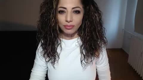 Snapshot of spoiled__doll chatting on January 26, 2025, 9:29 am Doll online show from January 26, 2025, 9:29 am