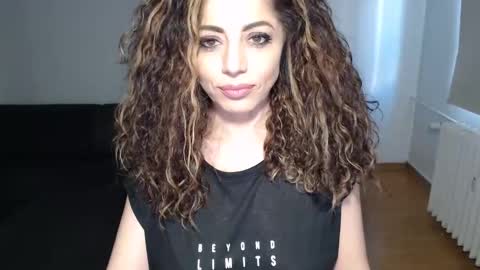 Snapshot of spoiled__doll chatting on January 27, 2025, 11:43 am Doll online show from January 27, 2025, 11:43 am