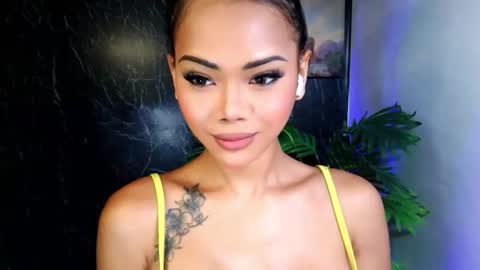 CALL ME RAINE online show from October 23, 2025, 1:38 am