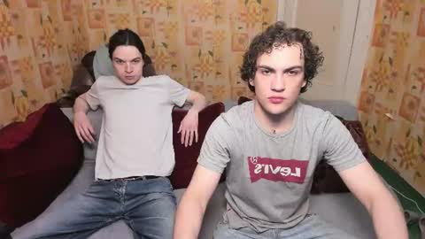 Snapshot of sponge_bob_spencer chatting on June 7, 2026, 8:34 pm Boris Fedya Kolya online show from June 7, 2026, 8:34 pm