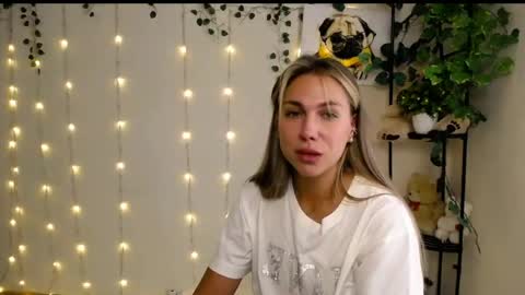Snapshot of sport_tall_karina chatting on May 28, 2026, 9:28 am Karina online show from May 28, 2026, 9:28 am