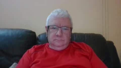 Snapshot of springtine chatting on May 13, 2026, 10:49 pm springtine online show from May 13, 2026, 10:49 pm