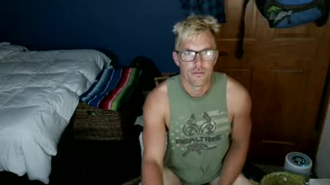 Snapshot of spun_redneck chatting on July 5, 2026, 2:29 am Spun Redneck online show from July 5, 2026, 2:29 am