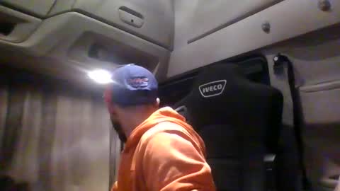 spyco82 online show from November 24, 2025, 6:07 pm