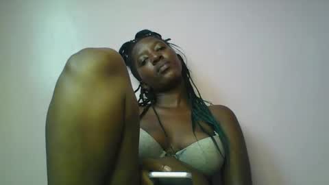 Snapshot of squirt_goddess_ chatting on February 20, 2026, 8:16 am Emmah online show from February 20, 2026, 8:16 am