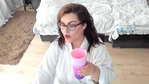 Snapshot of squirt_kimmm chatting on September 11, 2025, 1:00 pm Kim online show from September 11, 2025, 1:00 pm