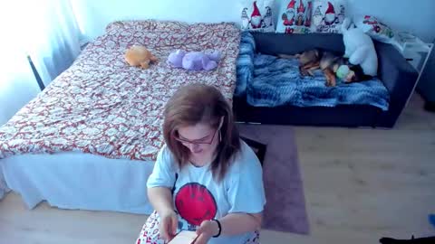 Snapshot of squirt_kimmm chatting on December 18, 2025, 11:49 am Kim online show from December 18, 2025, 11:49 am