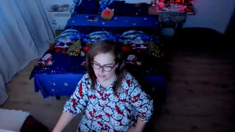 Snapshot of squirt_kimmm chatting on December 22, 2025, 2:14 pm Kim online show from December 22, 2025, 2:14 pm