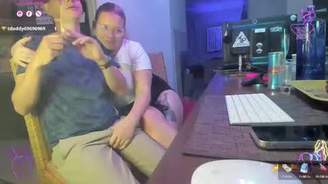 Snapshot of squirt_vip_room chatting on September 28, 2025, 4:40 am Roxy Day  Mossimo Knight online show from September 28, 2025, 4:40 am