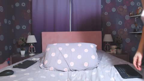 Snapshot of squirtyjess chatting on March 28, 2026, 10:53 pm just Jess online show from March 28, 2026, 10:53 pm