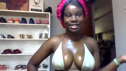Snapshot of squiter_girlie chatting on May 5, 2026, 4:53 am Squiter online show from May 5, 2026, 4:53 am