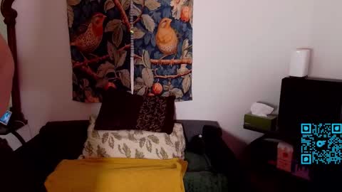 Snapshot of squrlgurl chatting on February 11, 2026, 1:32 am Earthling Gurl Michelle Allergy online show from February 11, 2026, 1:32 am