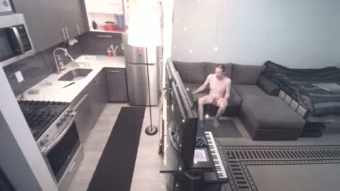 sqwindak online show from February 16, 2025, 2:42 am