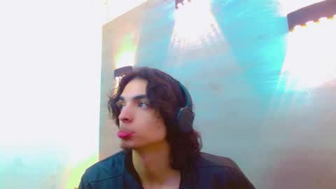 ethan online show from November 13, 2025, 2:16 pm