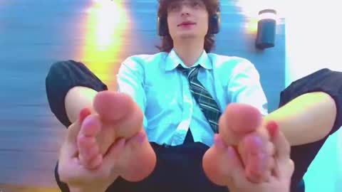 ethan online show from April 1, 2026, 1:41 pm