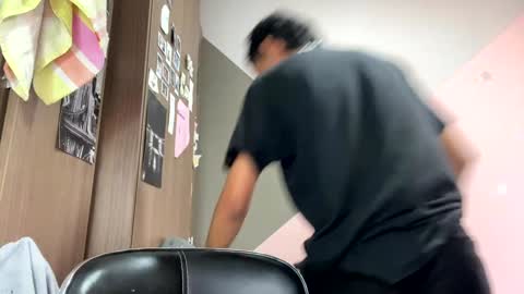 Snapshot of srcejotas chatting on December 3, 2024, 1:43 pm sorry mom online show from December 3, 2024, 1:43 pm