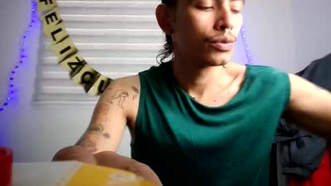 Snapshot of srcejotas chatting on October 12, 2025, 6:29 pm sorry mom online show from October 12, 2025, 6:29 pm