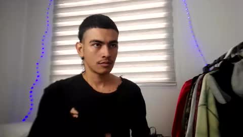 Snapshot of srcejotas chatting on November 13, 2025, 5:45 pm sorry mom online show from November 13, 2025, 5:45 pm