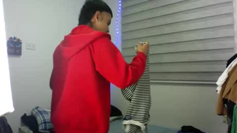 Snapshot of srcejotas chatting on November 17, 2025, 11:10 pm sorry mom online show from November 17, 2025, 11:10 pm