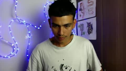 Snapshot of srcejotas chatting on December 1, 2025, 12:21 pm sorry mom online show from December 1, 2025, 12:21 pm