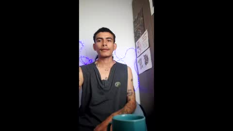 Snapshot of srcejotas chatting on December 3, 2025, 3:43 pm sorry mom online show from December 3, 2025, 3:43 pm