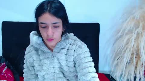 Snapshot of srta_luciana chatting on July 1, 2026, 11:45 am . . online show from July 1, 2026, 11:45 am