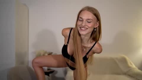 Scarlett online show from October 30, 2025, 6:41 pm