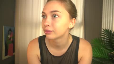 Kate online show from September 17, 2025, 4:25 am